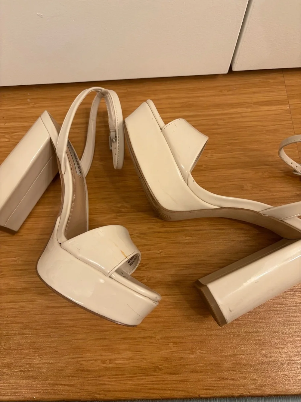 Steve Madden Lessa Sandal Bone Patent Leather Platform Sandal with Ankle Strap